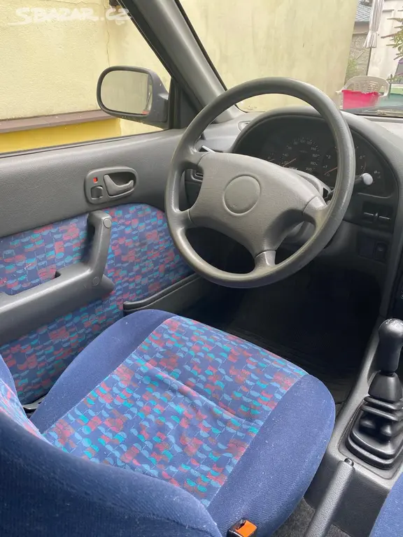 Suzuki Swift 1.0 GLXnízký nájezd,zaplacená ekodaň